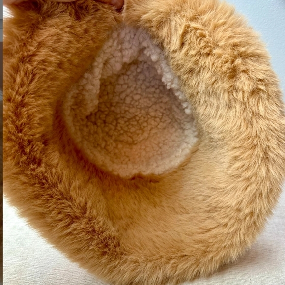 70’s shearling hood hat, unique unusual design- vintage soft warm cozy - Picture 4 of 5
